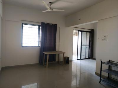 Living Room Image of 1000 Sq.ft 2 BHK Apartment / Flat for rent in Magarpatta Iris, Magarpatta City Pune for Rs. 35000