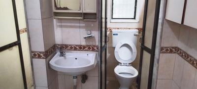 Bathroom Image of 700 Sq.ft 2 BHK Apartment / Flat for sale in Malad East Mumbai for Rs. 16000000