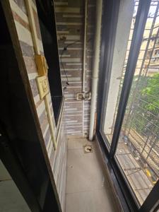 Balcony Image of 550 Sq.ft 1 BHK Apartment / Flat for rent in Kandivali East Mumbai for Rs. 32000