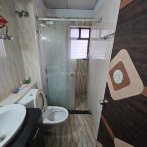 Bathroom Image of 1500 Sq.ft 3 BHK Apartment / Flat for sale in Active Acres, Tangra Kolkata for Rs. 16000000