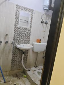 Image of 600 Sq.ft 2 BHK Builder Floor for rent in Mayur Vihar Phase 1, New Delhi for Rs. 13500