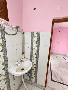 Image of 570 Sq.ft 1 BHK Builder Floor for rent in Bindapur, New Delhi for Rs. 11000