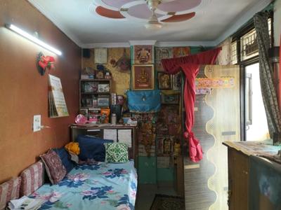 Living Room Image of 432 Sq.ft 1 BHK Builder Floor for sale in New Ashok Nagar New Delhi for Rs. 1200000