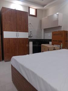 Bedroom Image of 500 Sq.ft 1 RK Builder Floor for rent in Sector 17 Gurgaon for Rs. 24500