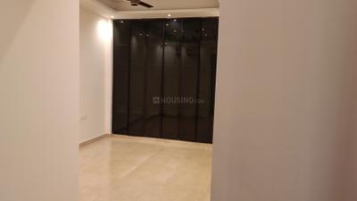 Bedroom Image of 2000 Sq.ft 3 BHK Builder Floor for sale in Chittaranjan Park New Delhi for Rs. 47500000