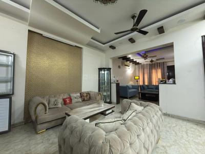 Bedroom Image of 1800 Sq.ft 3 BHK Builder Floor for sale in Rajouri Garden New Delhi for Rs. 32555550
