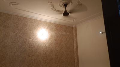 Bedroom Image of 650 Sq.ft 2 BHK Builder Floor for rent in Govindpuri New Delhi for Rs. 15000