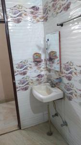 Image of 950 Sq.ft 3 BHK Builder Floor for rent in Mayur Vihar Phase 1, New Delhi for Rs. 35000
