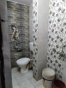 Bathroom Image of 800 Sq.ft 2 BHK Independent House for rent in Indira Nagar Lucknow for Rs. 14000