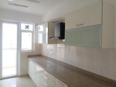 Kitchen Image of 2025 Sq.ft 3 BHK Apartment / Flat for sale in Emaar Imperial Gardens, Sector 102 Gurgaon for Rs. 23500000