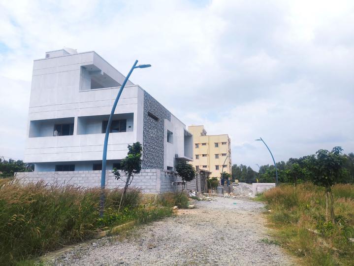 Apple city begur Main Image 1