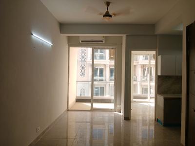 Living Room Image of 1200 Sq.ft 3 BHK Builder Floor for rent in Signature Global City 92, Sector 92 Gurgaon for Rs. 28000