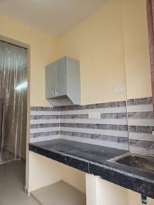 Kitchen Image of 372 Sq.ft 1 RK Apartment / Flat for rent in Sector 72 Noida for Rs. 12499