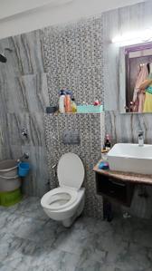 Bathroom Image of 1800 Sq.ft 3 BHK Builder Floor for rent in Mussoorie Road Dehradun for Rs. 43000