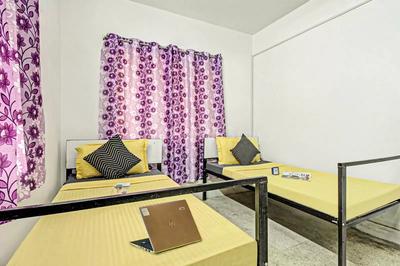 Bedroom Image of HelloWorld Soho in Alipore, Kolkata