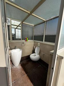 Bathroom Image of 3600 Sq.ft 4 BHK Builder Floor for rent in West End New Delhi for Rs. 550000