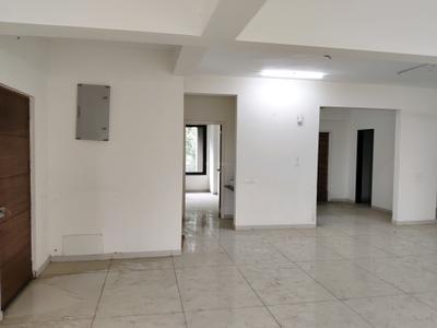 Living Room Image of 3200 Sq.ft 3 BHK Apartment / Flat for rent in Bodakdev Ahmedabad for Rs. 58000