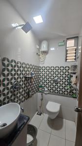 Bathroom Image of 1100 Sq.ft 3 BHK Apartment / Flat for sale in Harni Vadodara for Rs. 6800000