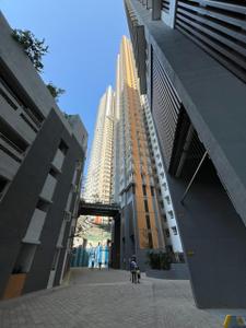 Image of 990 Sq.ft 3 BHK Apartment / Flat for sale in The Atmosphere, Mulund West, Mumbai for Rs. 36000000