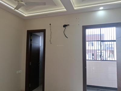Bedroom Image of 754 Sq.ft 2 BHK Builder Floor for sale in Paschim Vihar New Delhi for Rs. 13500000