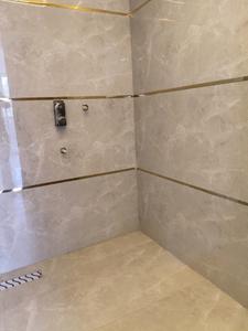 Common Bathroom Image of 1920 Sq.ft 3 BHK Apartment / Flat for rent in Ireo The Corridors, Sector 67 Gurgaon for Rs. 65000