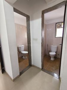 Bathroom Image of 650 Sq.ft 1 BHK Apartment / Flat for rent in KUL Ecoloch, Mahalunge Pune for Rs. 20000