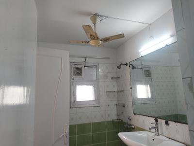 Image of 1405 Sq.ft 3 BHK Apartment / Flat for rent in Eldeco Golf View Apartments, Omega IV, Greater Noida for Rs. 27000