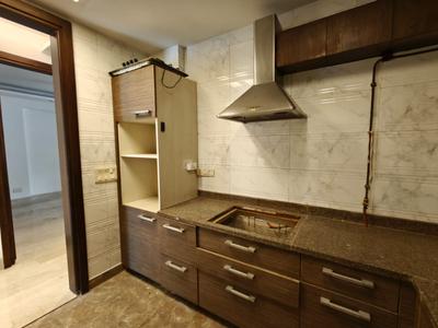 Kitchen Image of 1600 Sq.ft 3 BHK Builder Floor for rent in Green Park New Delhi for Rs. 140000