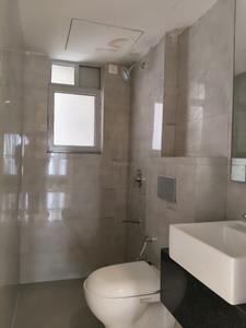 Common Bathroom Image of 1650 Sq.ft 3 BHK Apartment / Flat for sale in Cuffe Parade Mumbai for Rs. 105000000