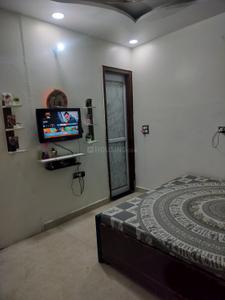Bedroom Image of 760 Sq.ft 2 BHK Apartment / Flat for sale in Tri Nagar New Delhi for Rs. 5000000