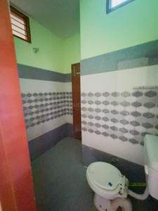 Bathroom Image of 1000 Sq.ft 2 BHK Builder Floor for rent in Kharar Mohali for Rs. 12000