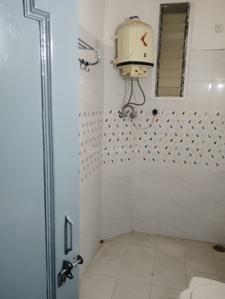 Bathroom Image of 1800 Sq.ft 3 BHK Apartment / Flat for rent in Bani Park Jaipur for Rs. 30000