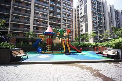 Image of 1280 Sq.ft 2 BHK Apartment / Flat for sale in Adani Atrius, Jagatpur, Ahmedabad for Rs. 8500000