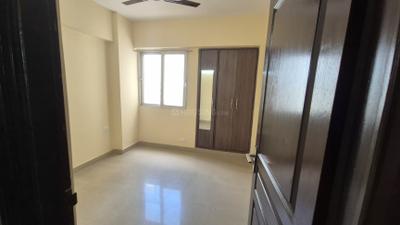 Bedroom Image of 800 Sq.ft 2 BHK Apartment / Flat for rent in Sethi Max Royal, Sector 76 Noida for Rs. 26000