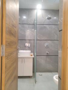 Bedroom One Image of 1440 Sq.ft 3 BHK Builder Floor for rent in BPTP District 5, Sector 84 Faridabad for Rs. 25000