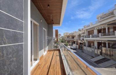 Balcony Image of 3200 Sq.ft 4 BHK Independent House for sale in GMS Road Dehradun for Rs. 20000000