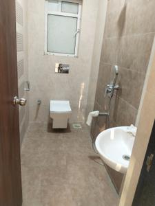 Bathroom Image of 1200 Sq.ft 3 BHK Apartment / Flat for sale in Mulund East Mumbai for Rs. 23700000