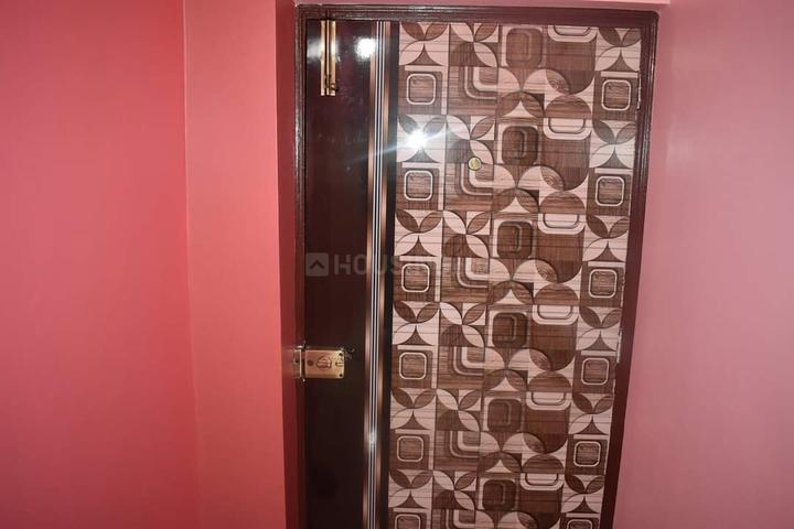 Shanti neer Bedroom 1