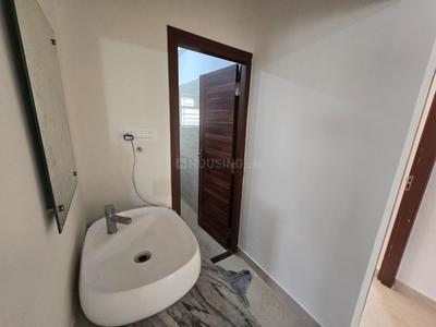 Bathroom Image of 1800 Sq.ft 3 BHK Apartment / Flat for rent in Sanjaynagar Bengaluru for Rs. 50000