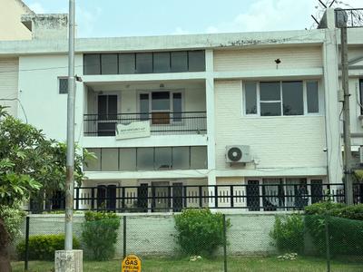 Image of 5000 Sq.ft 4 BHK Independent House for sale in Sector 28, Chandigarh for Rs. 240000000