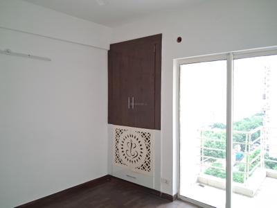 Bedroom Image of 924 Sq.ft 2 BHK Apartment / Flat for sale in Paras Tierea, Sector 137 Noida for Rs. 8100000