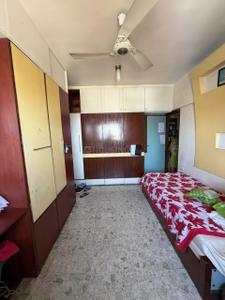 Bedroom Image of 1000 Sq.ft 2 BHK Apartment / Flat for rent in Colaba Mumbai for Rs. 250000