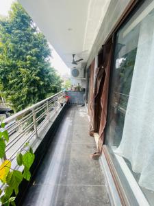Balcony Image of 1350 Sq.ft 3 BHK Builder Floor for rent in Paschim Vihar New Delhi for Rs. 55000