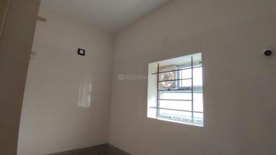 Bathroom Image of 600 Sq.ft 1 BHK Builder Floor for rent in Bommanahalli Bengaluru for Rs. 18000
