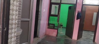 Bathroom Image of 900 Sq.ft 3 BHK Duplex for rent in Muradnagar Ghaziabad for Rs. 8000