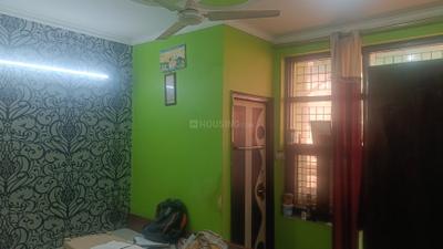 Bedroom Image of 900 Sq.ft 3 BHK Builder Floor for sale in Dwarka Mor New Delhi for Rs. 4300000