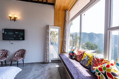 Hall Image of 1800 Sq.ft 4 BHK Duplex for rent in Kumarhatti Solan for Rs. 75000