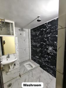 Bathroom Image of 1000 Sq.ft 1 BHK Independent House for rent in Bhawrasla Indore for Rs. 9000