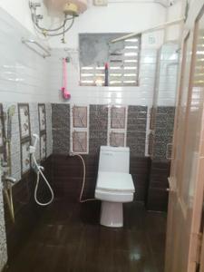 Bathroom Image of 1000 Sq.ft 2 BHK Independent House for rent in Governorpet Vijayawada for Rs. 30000