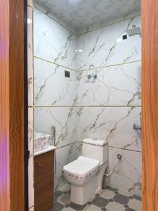 Common Bathroom Image of 980 Sq.ft 2 BHK Builder Floor for sale in Indirapuram Ghaziabad for Rs. 7200000